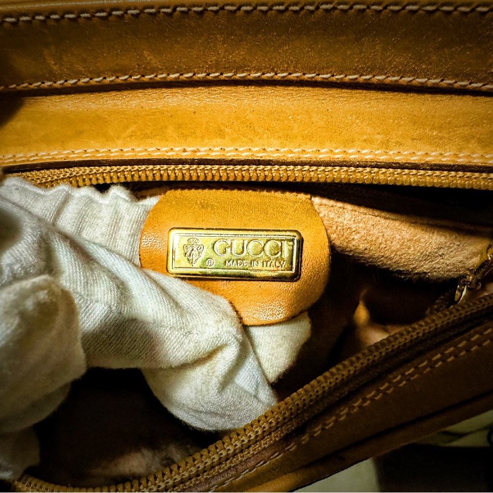 Authentic Vintage Y2K Gucci Brown and Tan Women's crossbody Bag - Picture 12 of 16